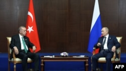 Cumhurbaşkanı Recep Tayyip Erdoğan Rusya lideri Vladimir Putin'i telefonla aradı ve desteğini iletti.