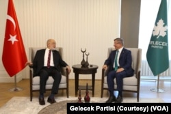 Saadet Partisi Genel Başkanı Temel Karamollaoğlu ve Gelecek Partisi Genel Başkanı Ahmet Davutoğlu birarada