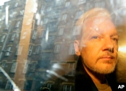 Juian Assange